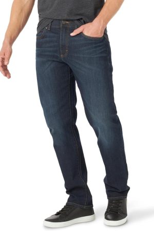 Men’s Performance Series Extreme Motion Athletic Fit Tapered Leg Jean